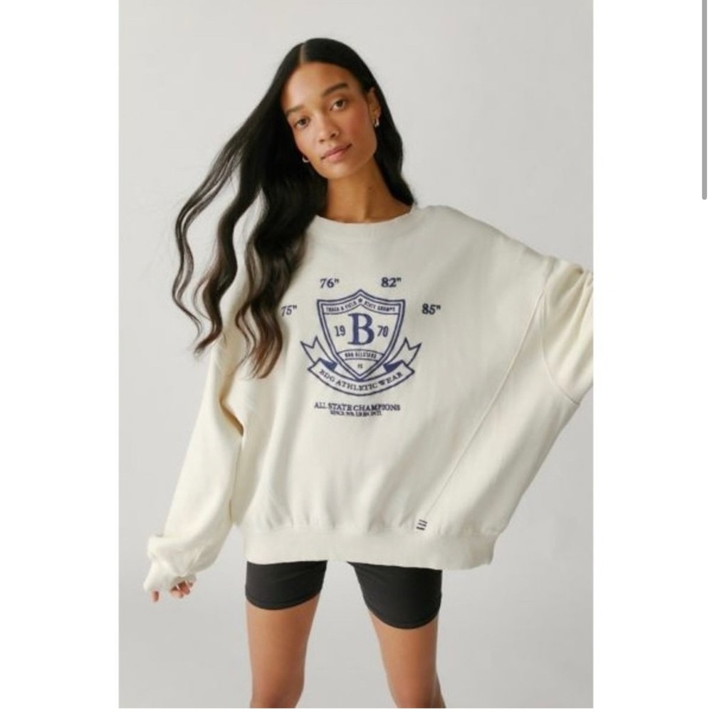BDG Wilder Crew Neck Sweatshirt in White size M